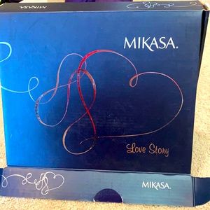 Mikasa “Love Story” frame